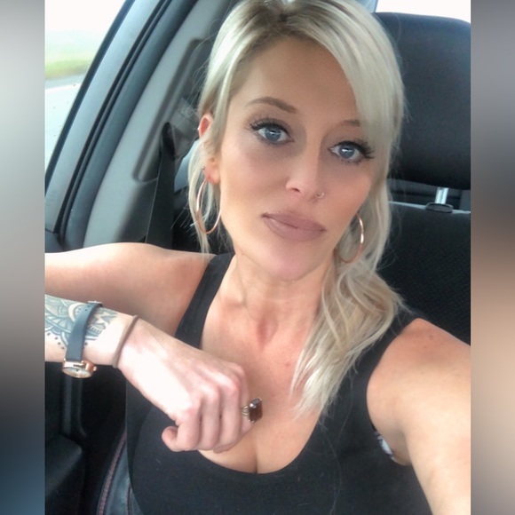 Meet your Posher, Jami - Picture 4 of 6